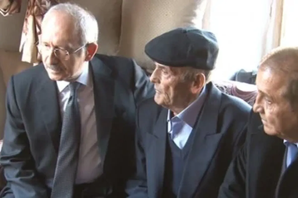 Kılıçdaroğlu O Madenci Babasını Ziyaret Etti