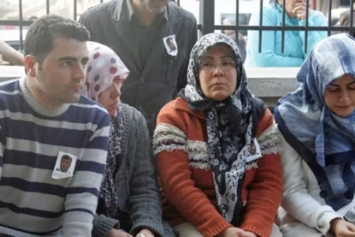 Şehit Polise Gözü Yaşlı Veda