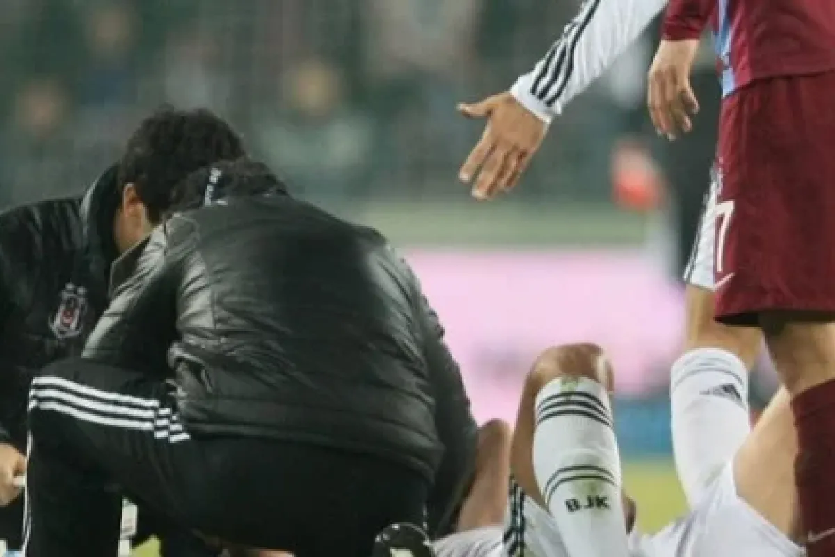 Beşiktaşlı Futbolcu Ameliyat Oldu