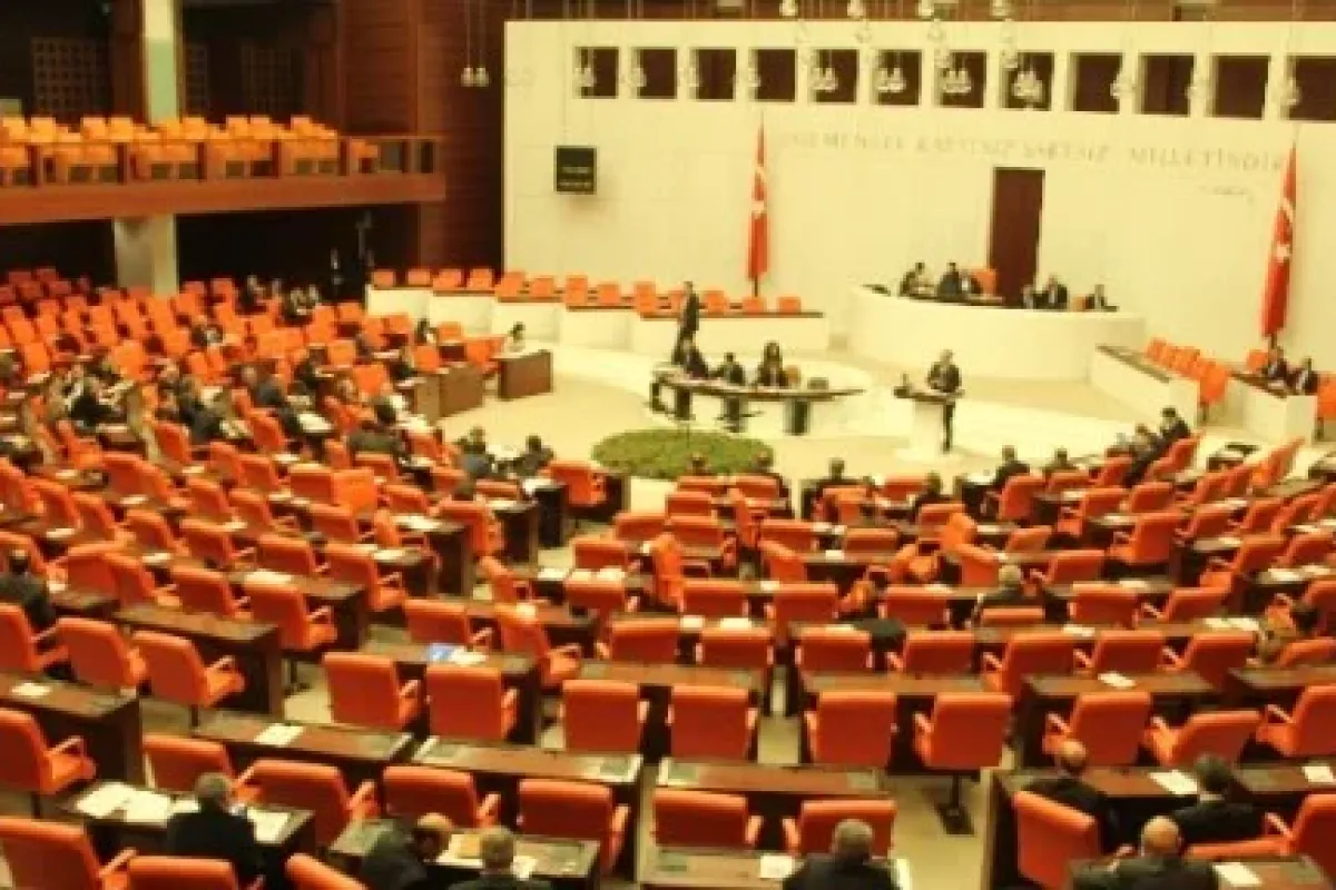 Meclis’te çalışmalara 13 Gün Ara