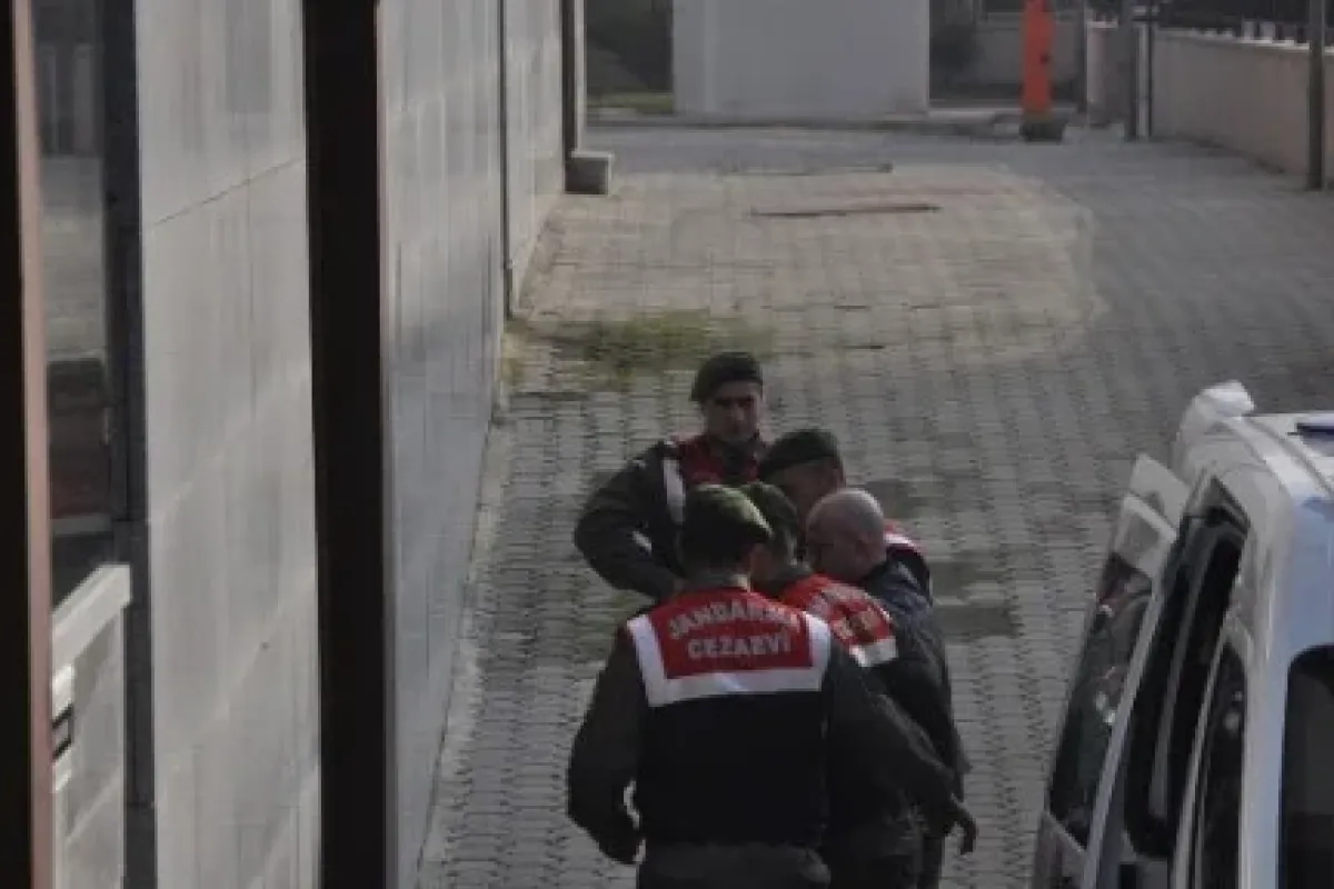 Para Için Anne Ve Babasını öldürdü