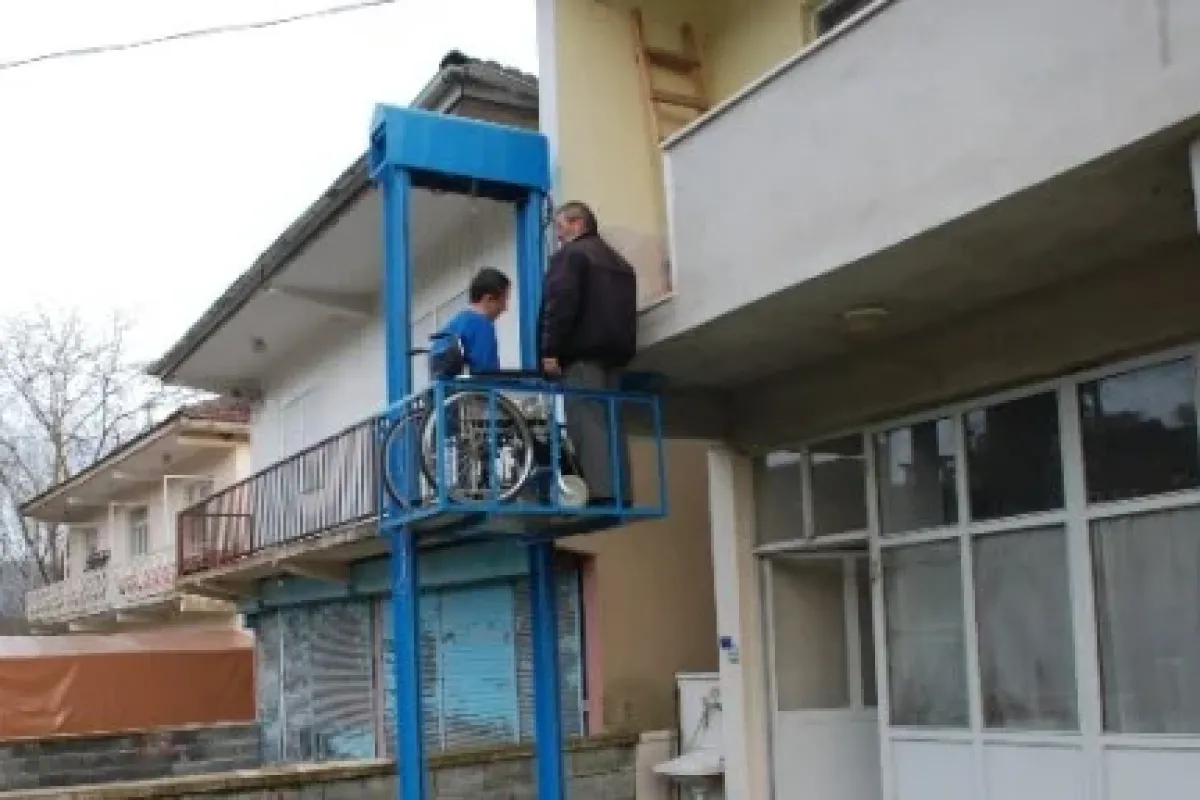 Engelli Oğulları Için Asansör Yaptı
