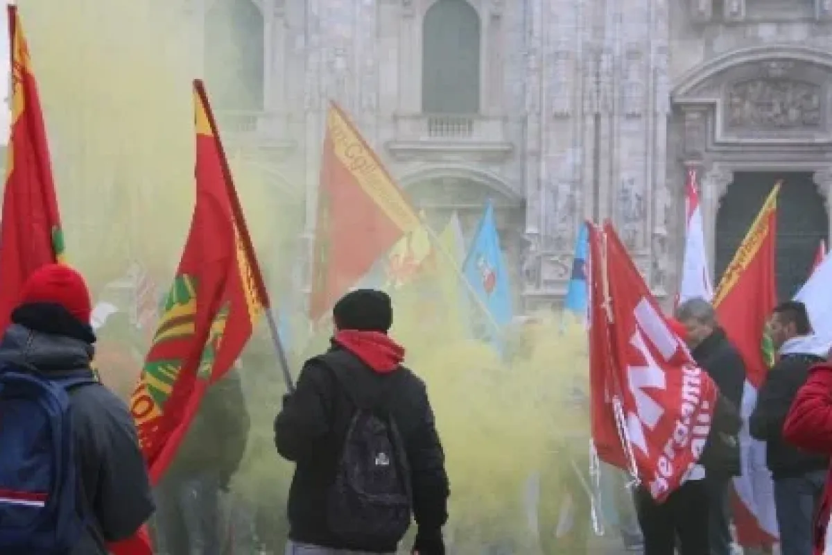 Hükümetin Yeni Iş Yasası Protesto Edildi