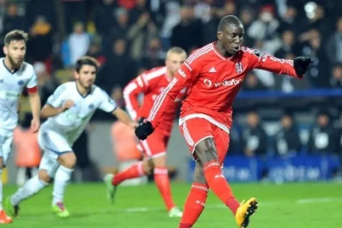 Liverpool’un Belalısı Demba Ba