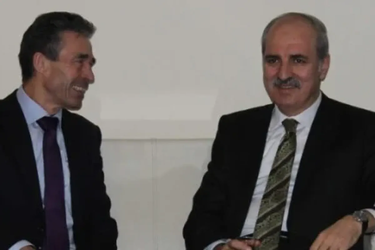 Rasmussen Ile Bir Süre Sohbet Etti