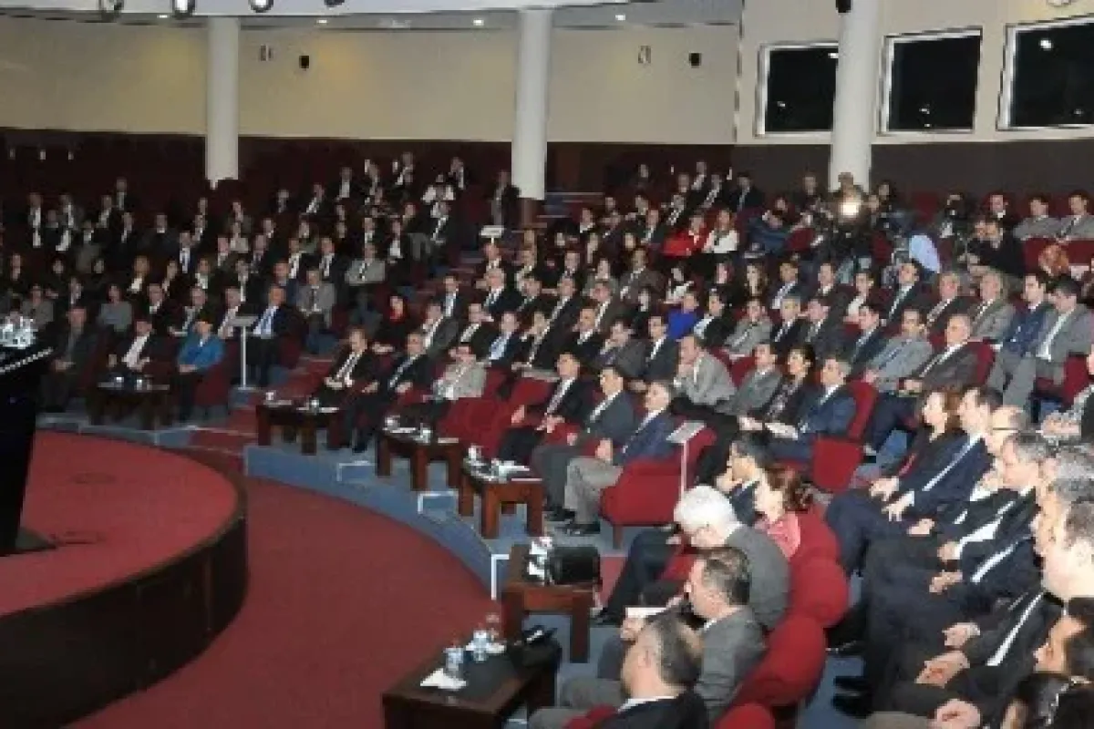 Bakan’dan Camus Ve Gide’li Anlatım