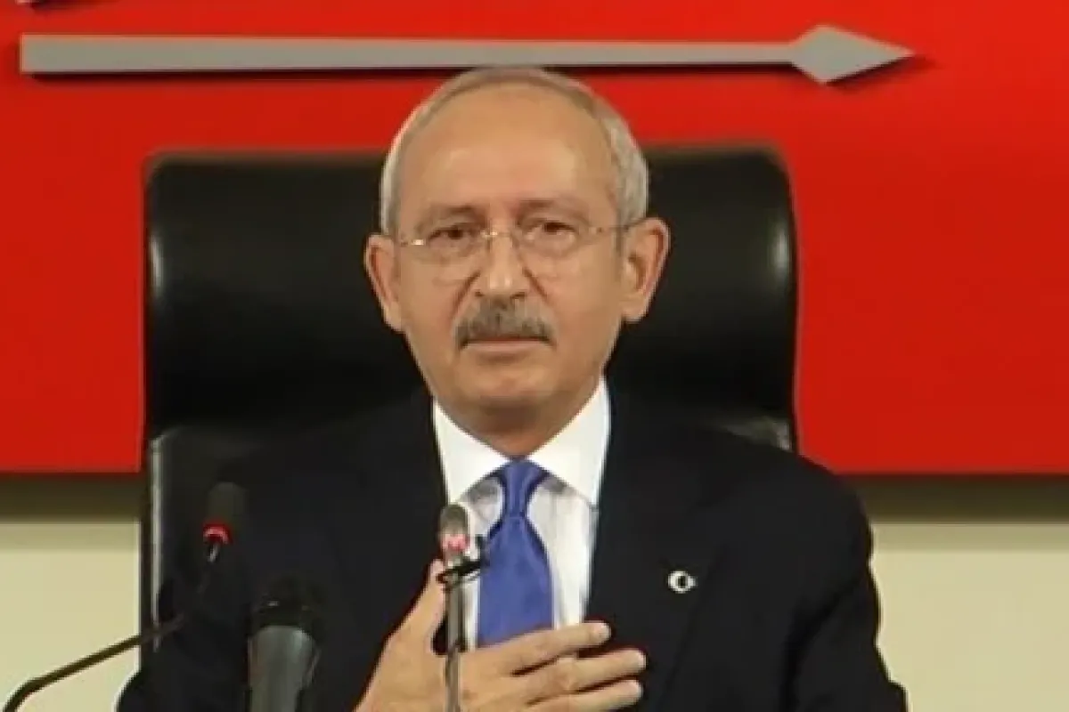 "davutoğlu’nun Bir Kolu Bitti"