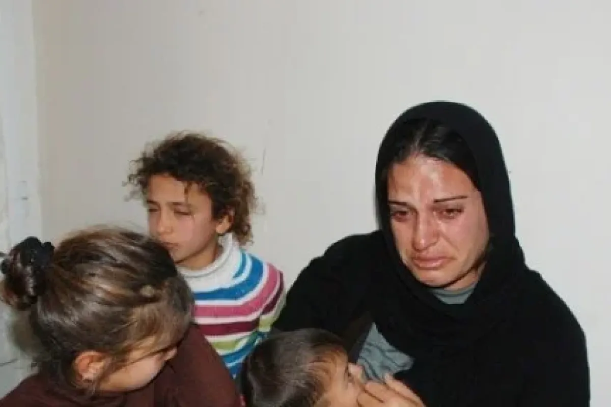 En Acı Feryat: "açız"