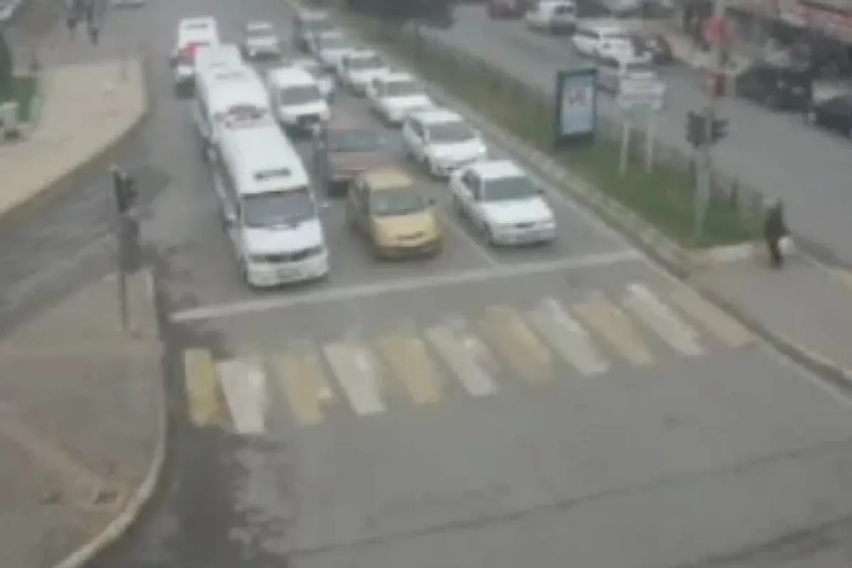 "insanlık ölmemiş" Dedirten Görüntü