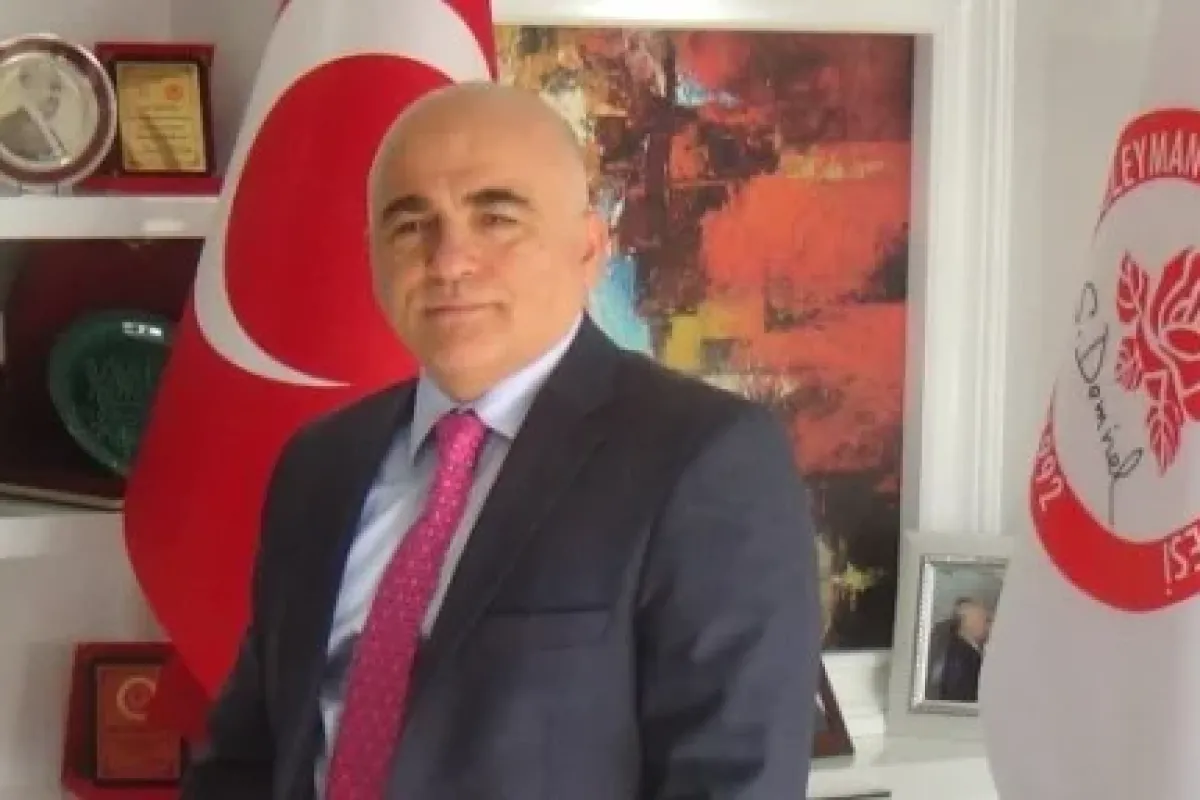 Rektörün Makamında Böcek Araması