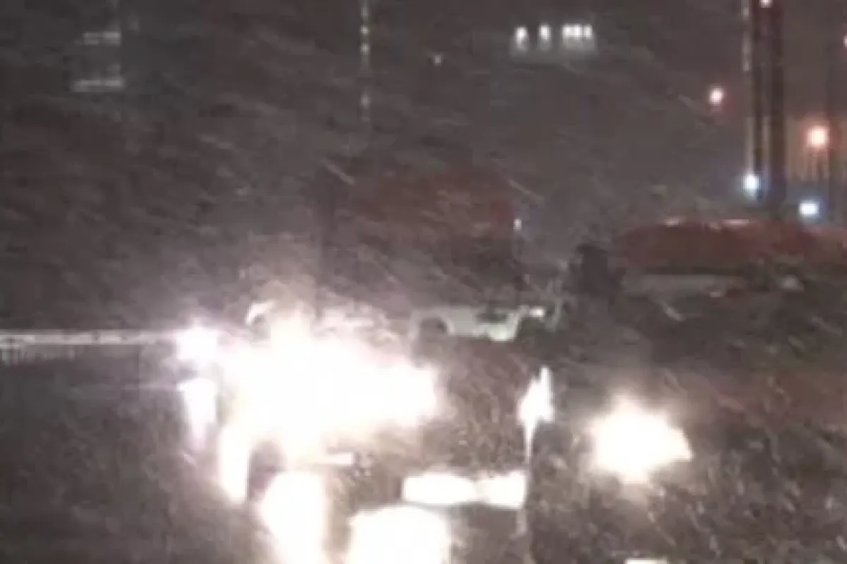 İstanbul’da Yağan Kar Trafiği Felç Etti