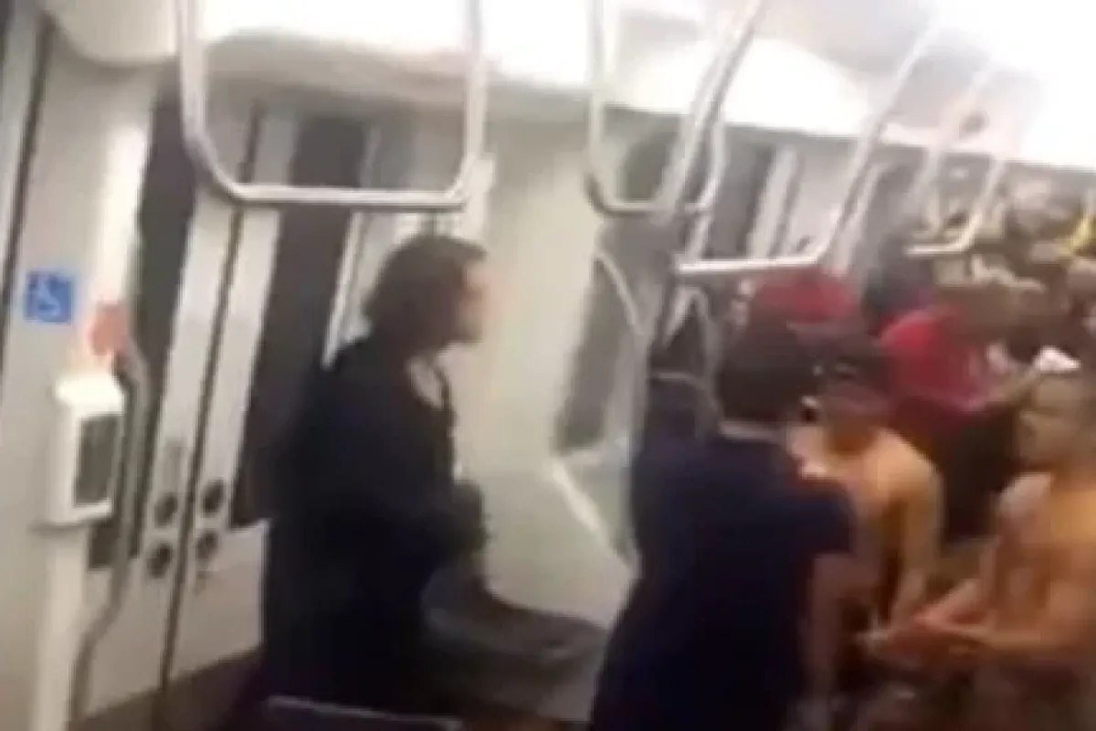 Çeteler Metroda Birbirine Girdi !