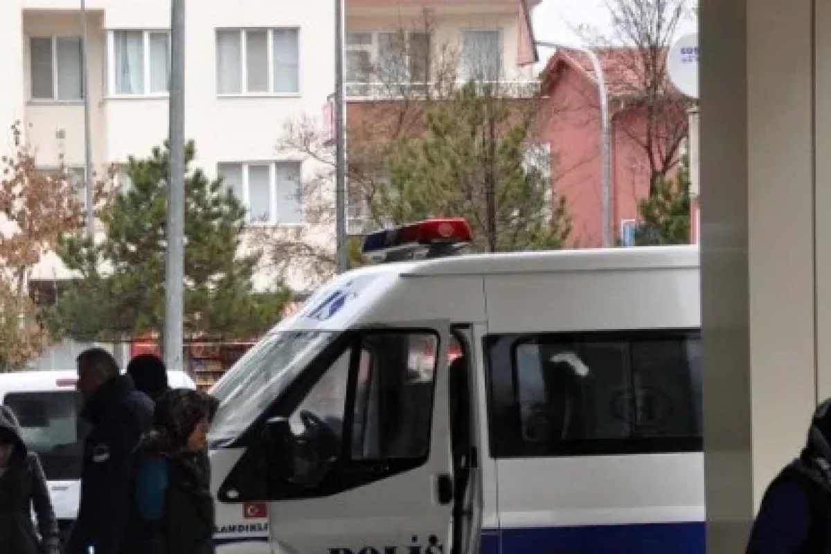 Uyuşturucu Partisi Karakolda Bitti