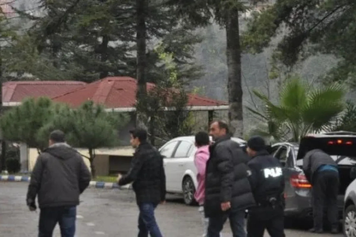 Kız Arkadaşına Hava Atayım Derken Polise Yakalandı