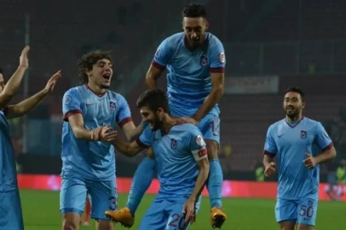 16 Maçın Yarısı !