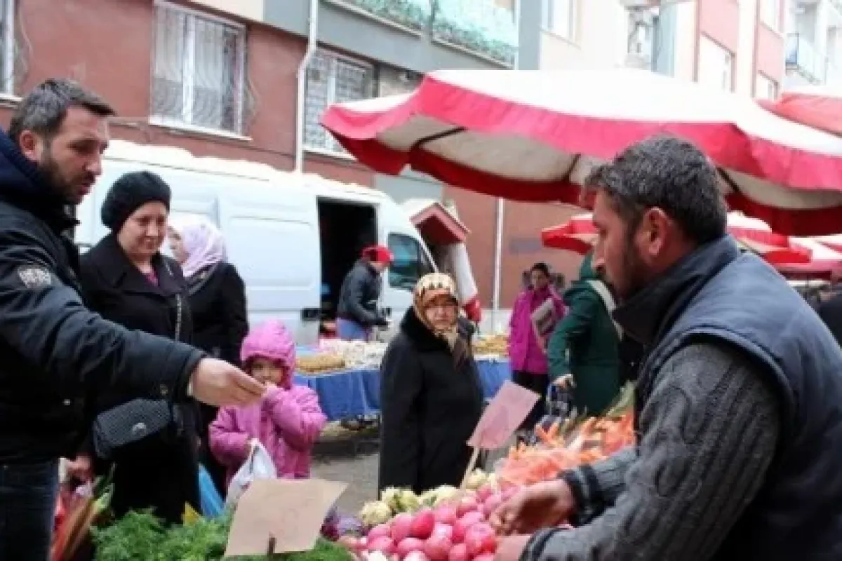 Sebzeyi Pahalı Yiyeceğiz