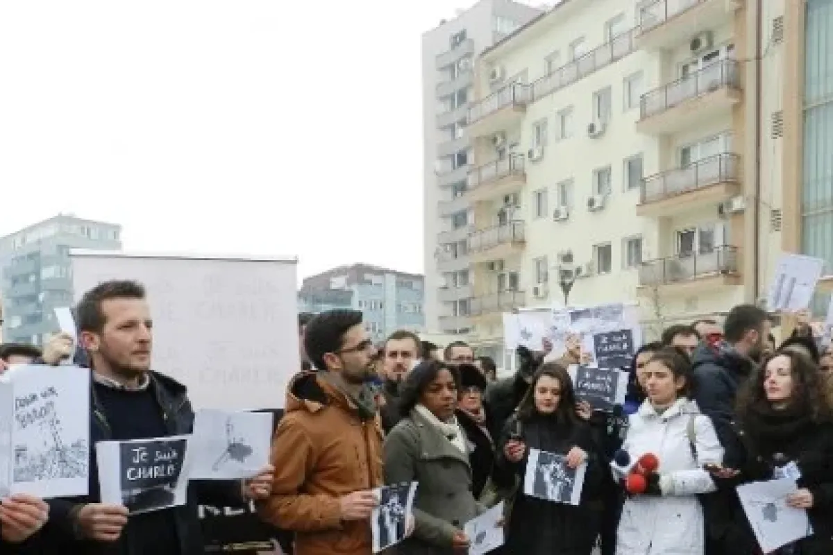 Kosovalı Gazetecilerden Fransız Meslektaşlarına Destek