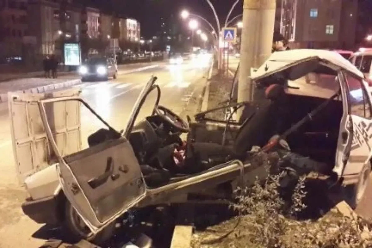 Hurdaya Dönen Otomobilden Sağ çıktı