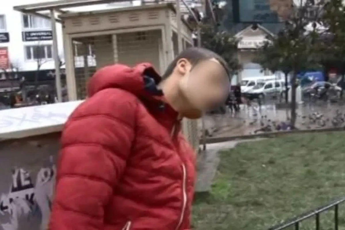 Bonzai Içen Oğlunu Görünce...