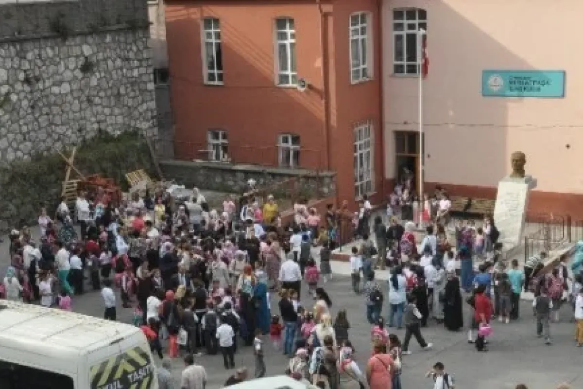 Bu Ilde Okullar Tatil