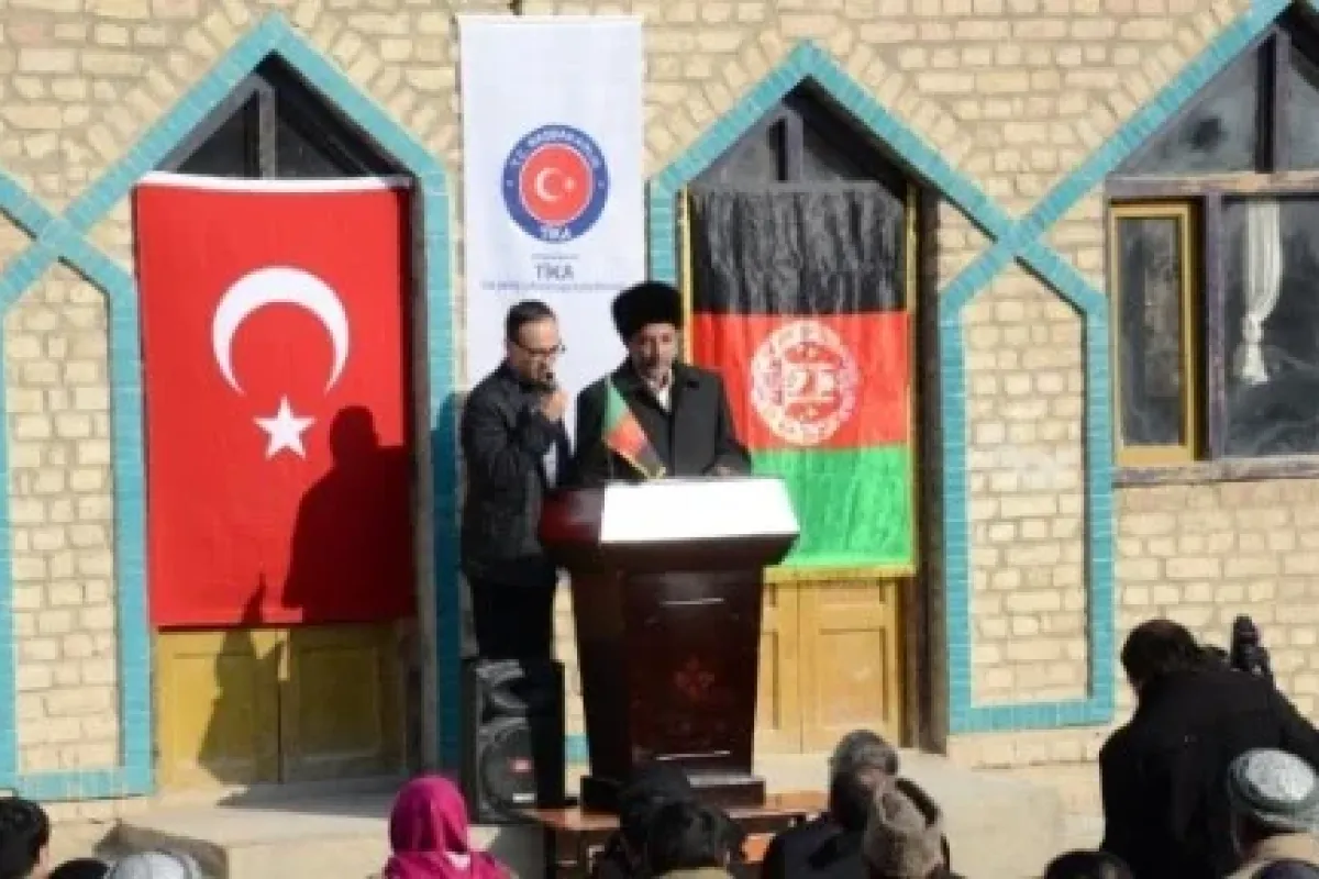 Afganistan’ın Belh Ilçesindeki 9 Köy Okuluna Malzeme Desteği