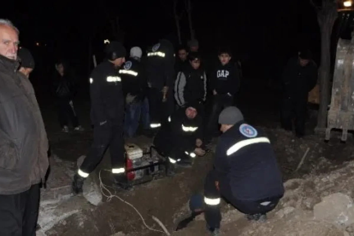 Burası Batı’da Bir Mahalle Günlerdir Karanlıktalar