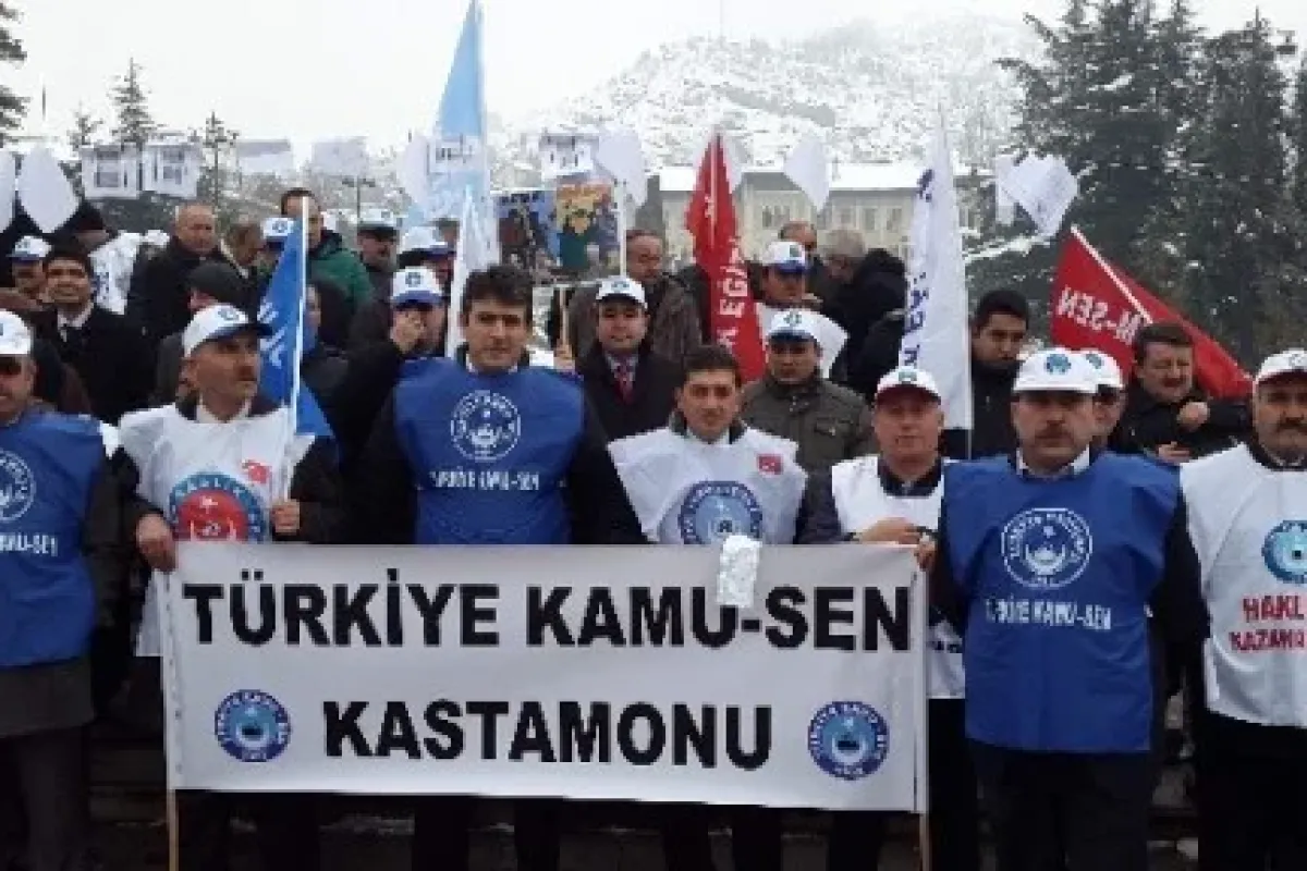 Kamu-sen’den Bordro Yakma Eylemi
