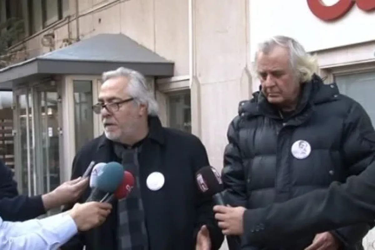 Onlar Da Karikatürcü Cumhuriyet’in Yanında