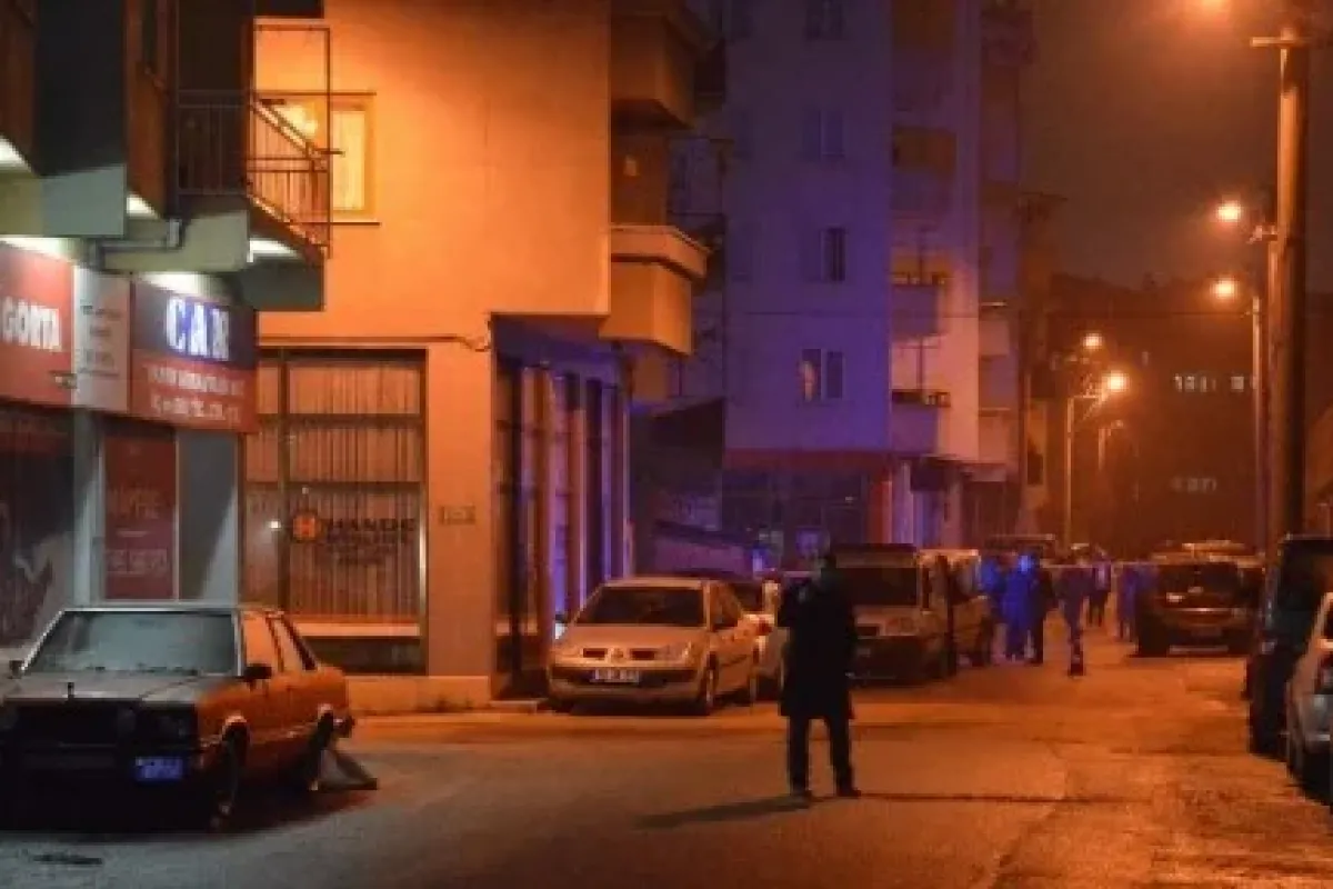 Silahlı Sevgili Korku Saçtı