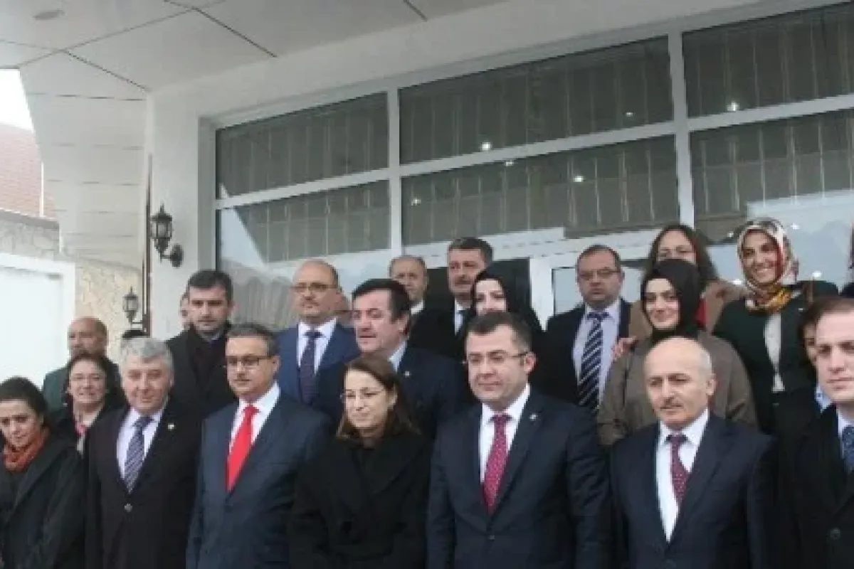 Bakan Rahatsızlığı Nedeniyle Programlarını Iptal Ettirdi