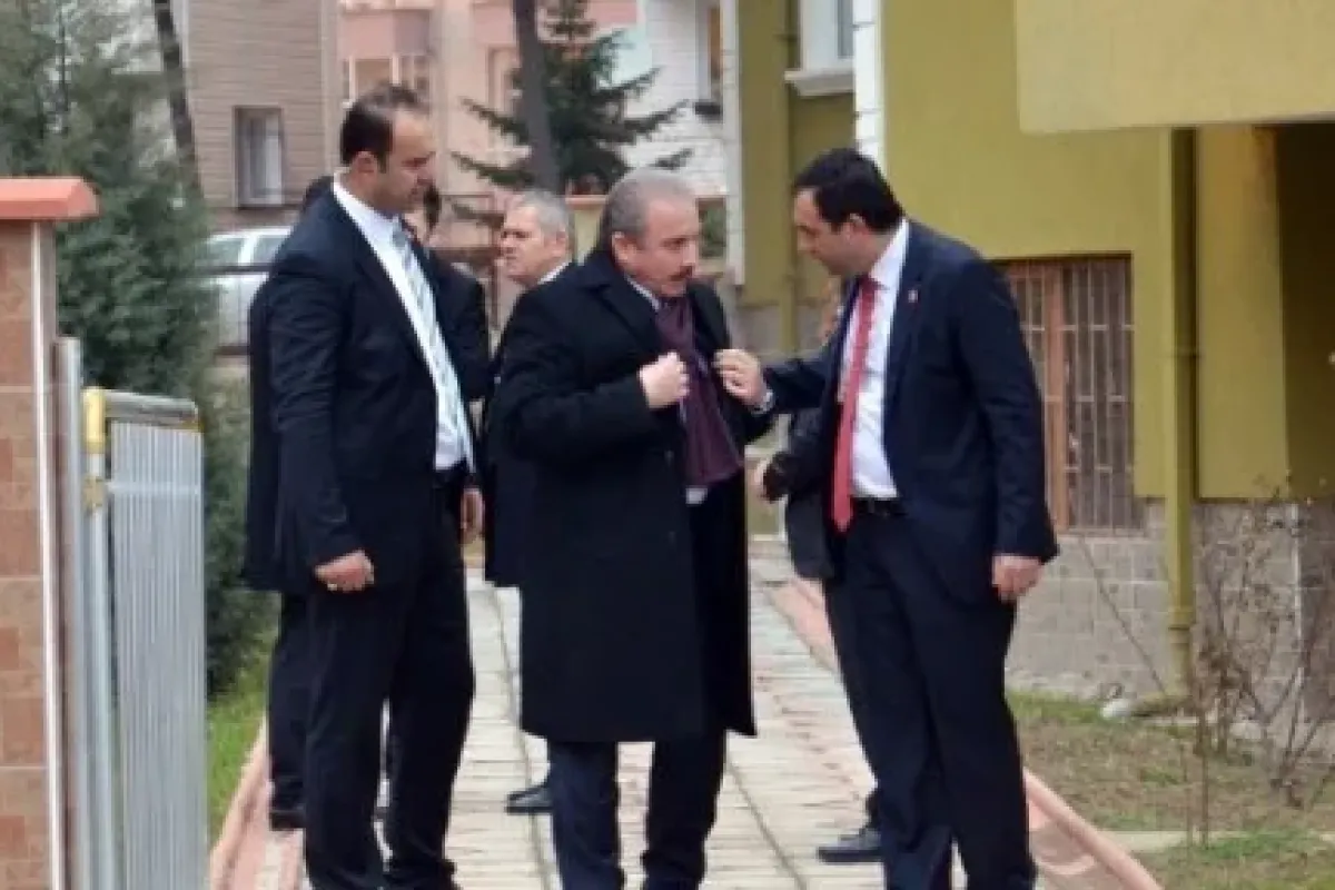Başbakan Davutoğlu’ndan Sürpriz Ziyaret