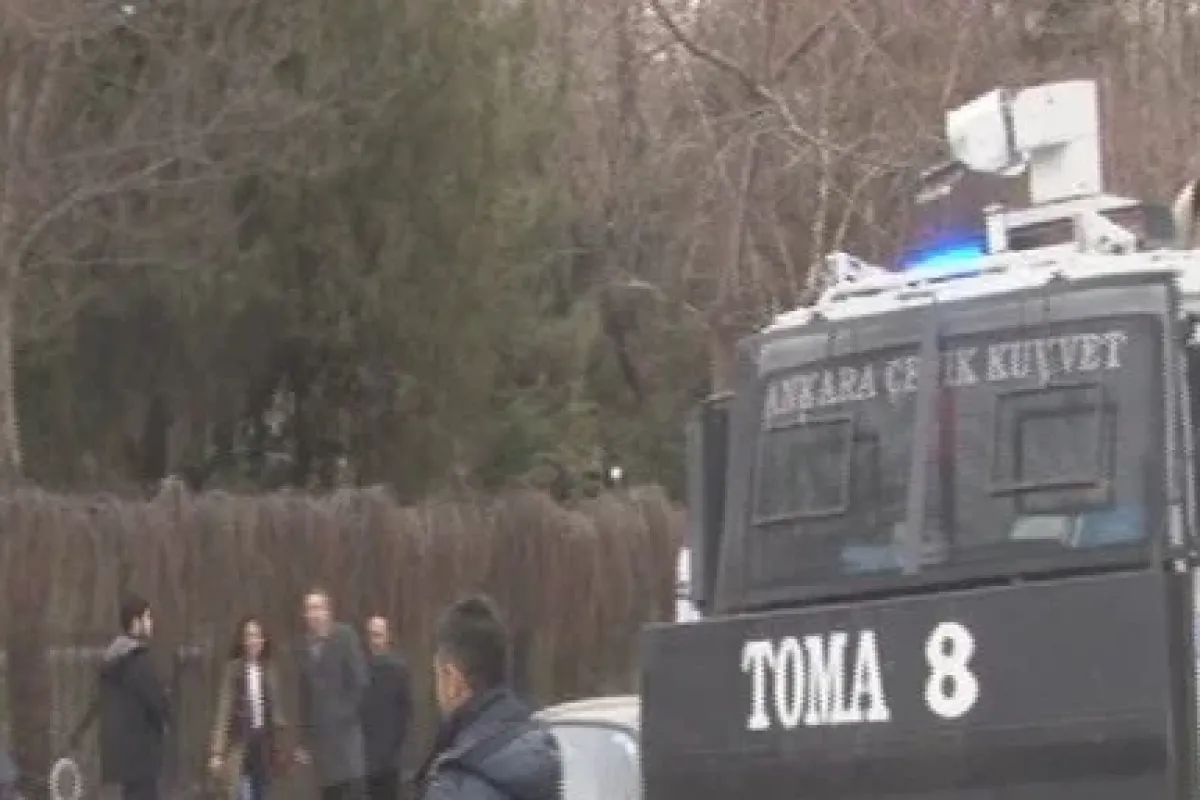 Ankara Üniversite’sinde Charlie Hebdo Gerginliği