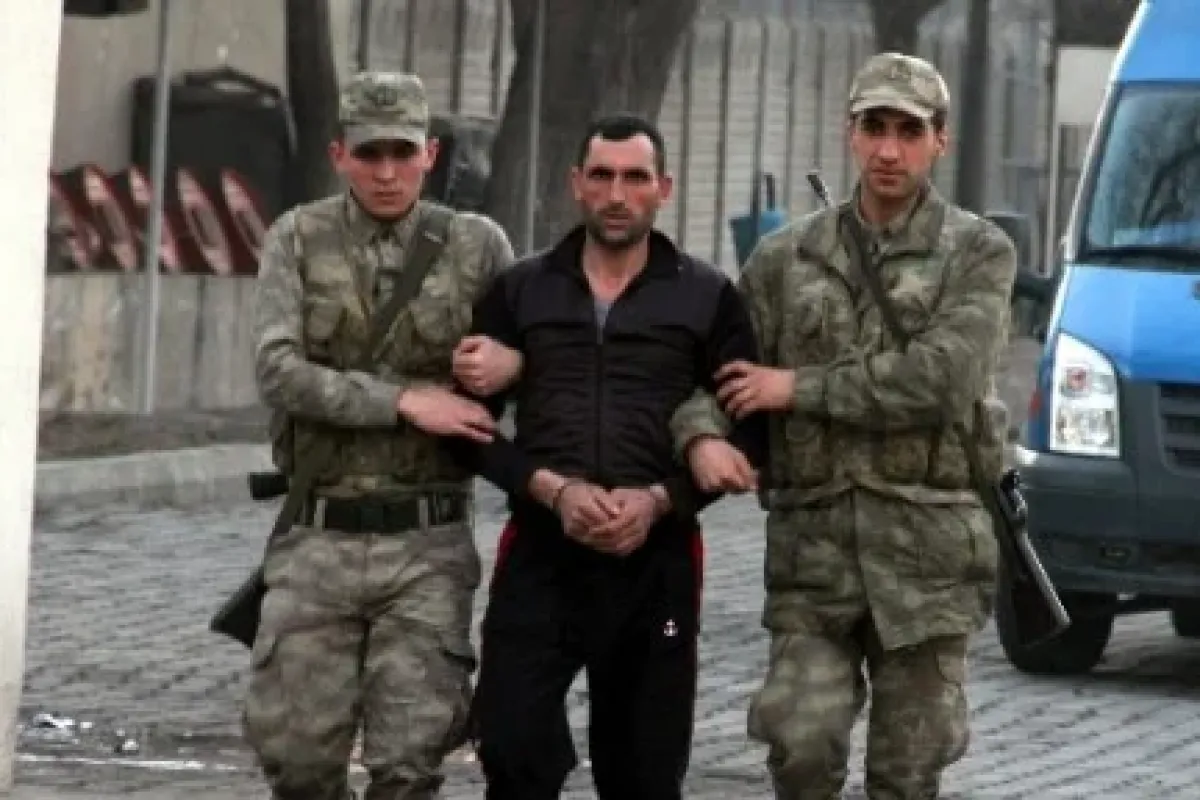 Cinayet Kaçağı, Halı Saha Maçında Yakalandı