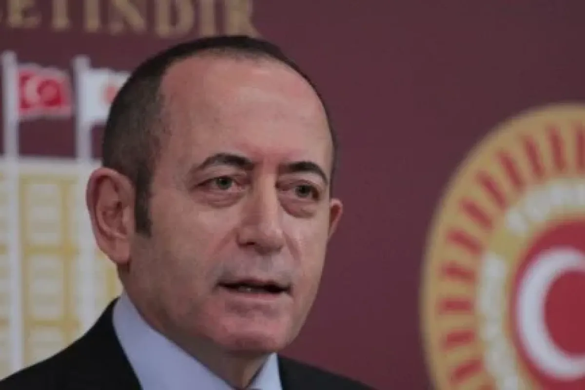 "peygamberimize Hakaret Ettirmeyiz"