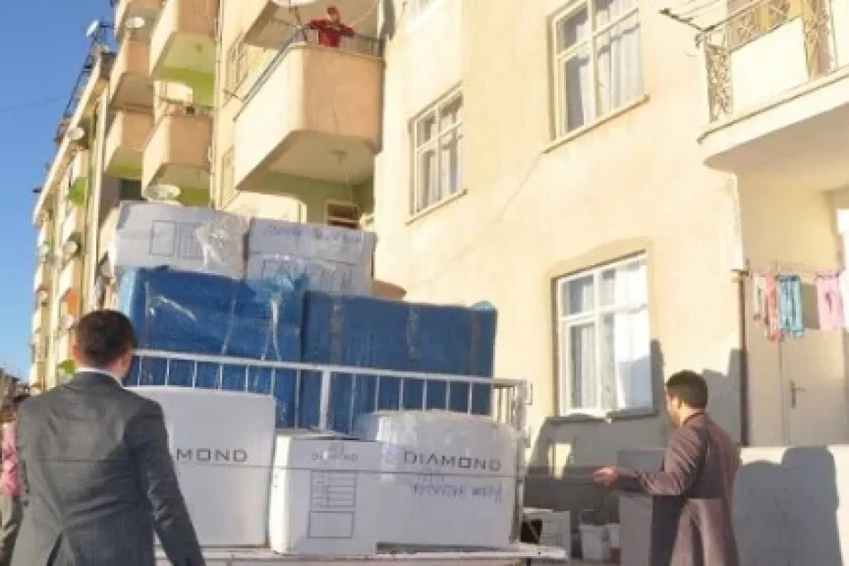 Madenci Ailelerine Yardımlar Devam Ediyor
