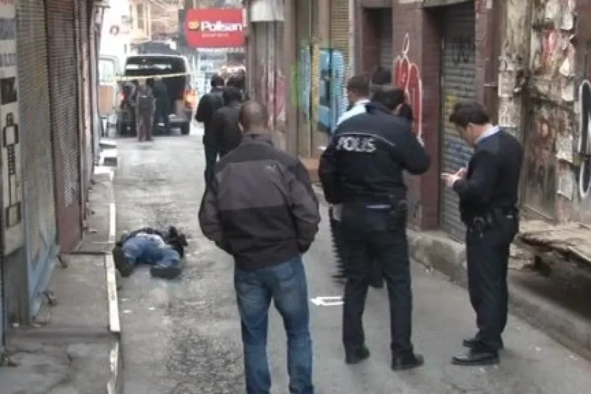 Beyoğlu’nda Sokak Ortasında Cinayet