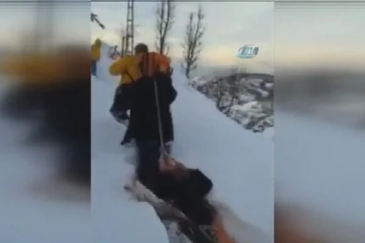 İlkel Kızakla Ambulansa Taşındı