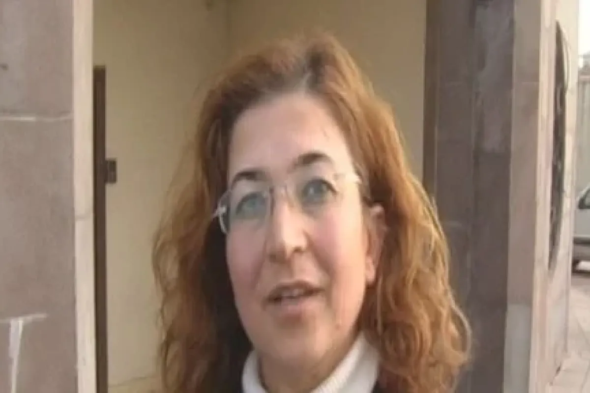Polis Sahte Meslektaşını Kılık Değiştirerek Yakaladı