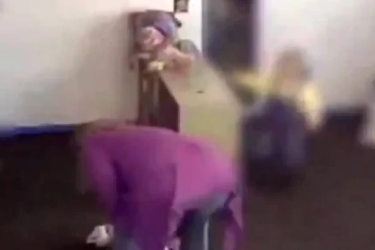 15 Aylık çocuğa Bakıcı şiddeti !