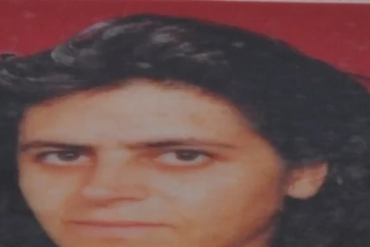 16 Yıllık Eşini Bıçakladı