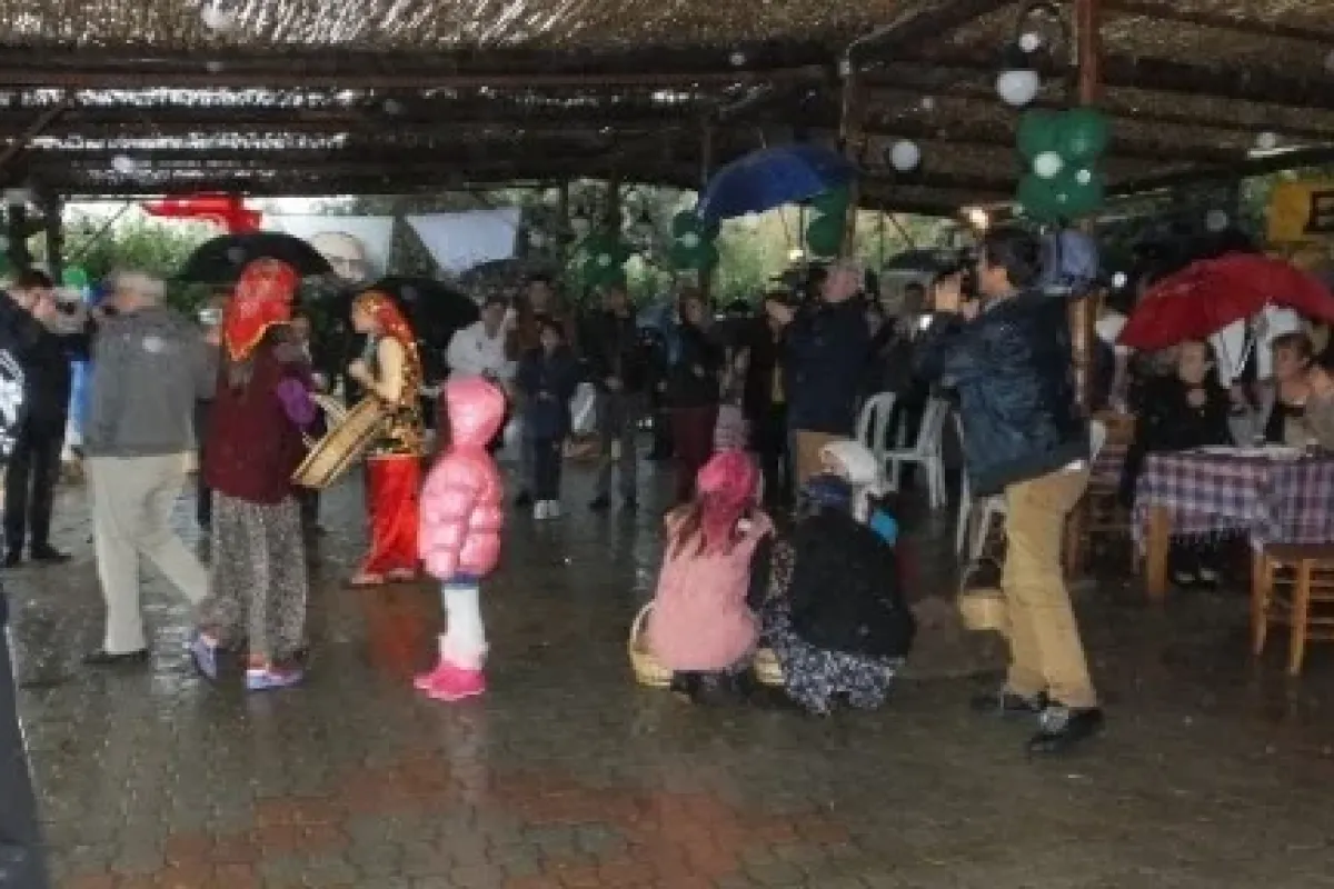 Yağmur Altında Hasat Şenliği