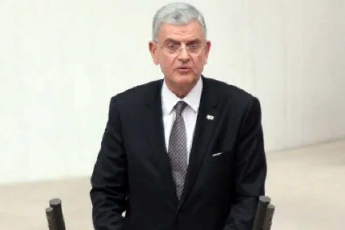 Bakan Bozkır Madrid Yolcusu