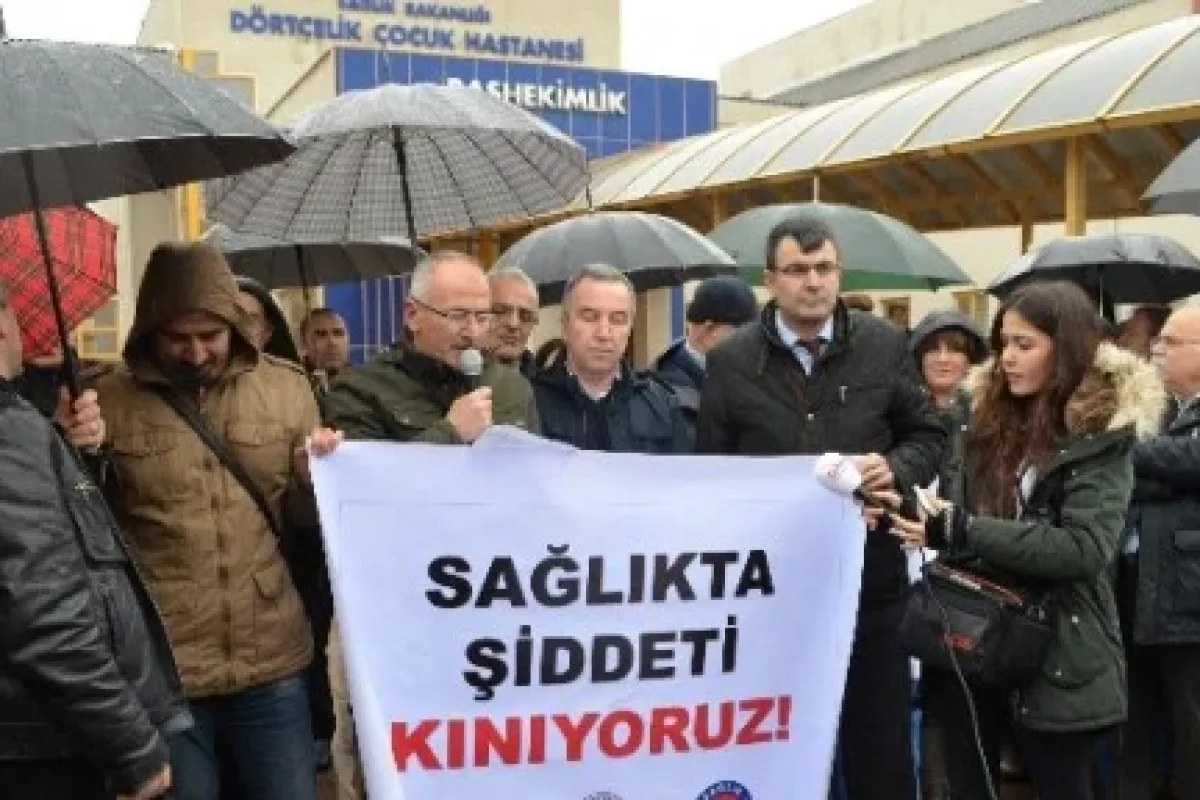 Çocuk Doktoruna çirkin Saldırı
