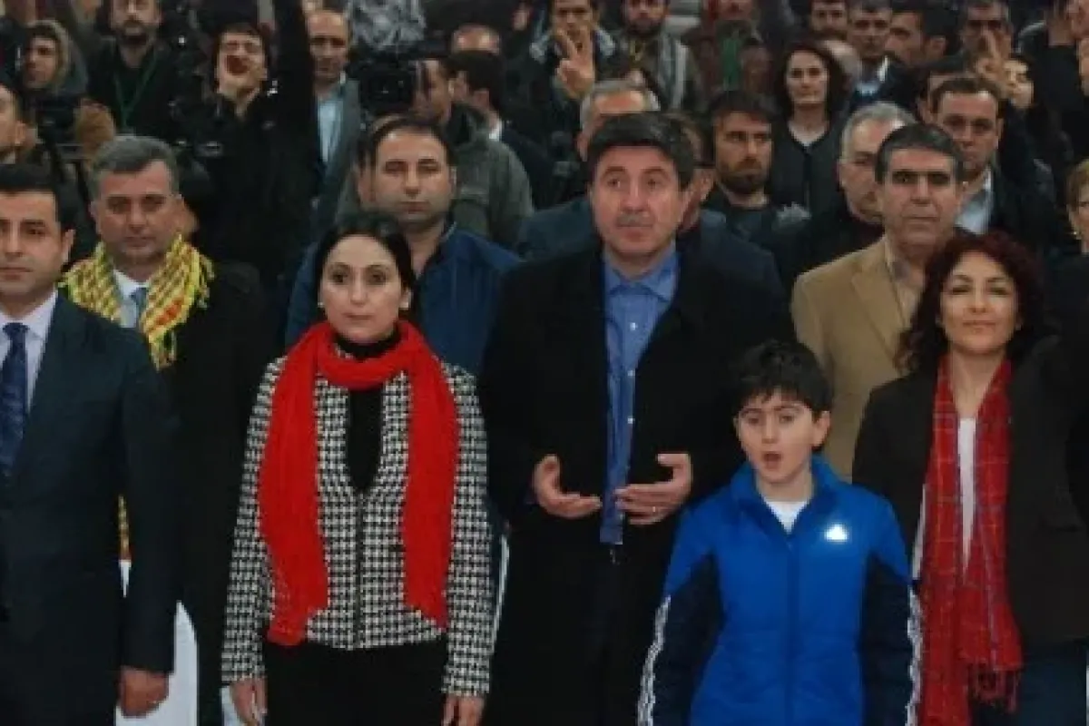 Hdp Kongresindeki "dua" Detayı