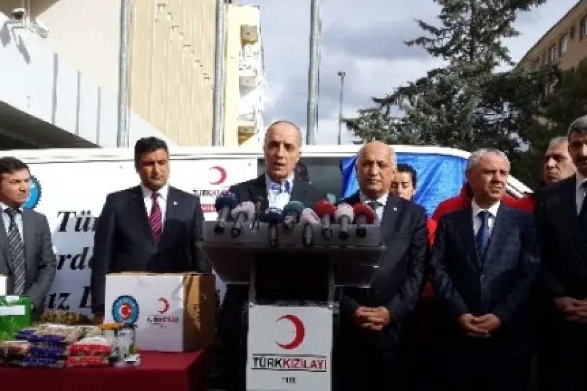 Kızılay Ve Türk-iş’ten Türkmenlere Yardım