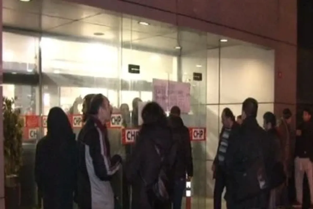 İşçiler Chp İl Binasını Bastı