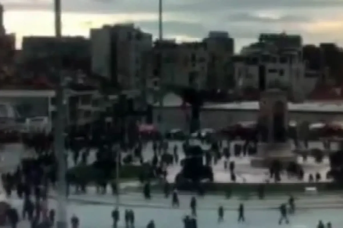 Taksim’de Polise Silahlı Saldırı