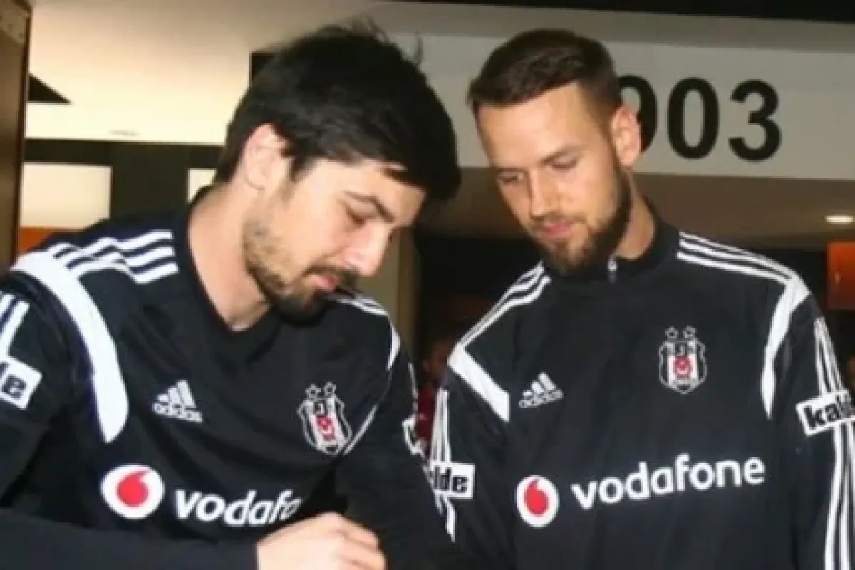 Yeni Transfere Doğum Günü Sürprizi