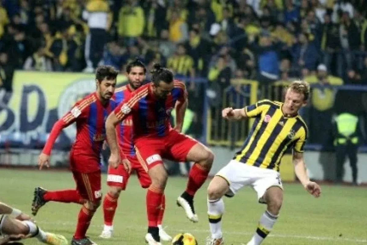 Fener ilk yarıyı Selçuk Şahin ile geçti