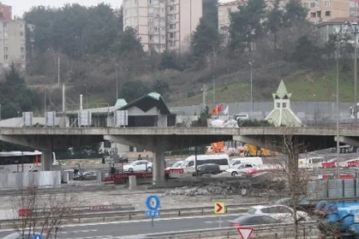 Köprüde çalışmalar bitti trafik normale dönüyor